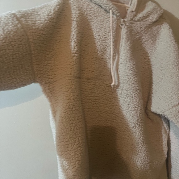 Victoria Secret PINK Sherpa pullover - Picture 2 of 6